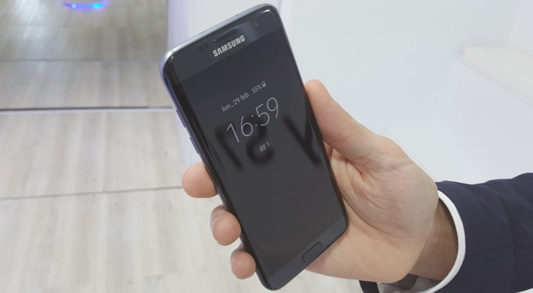 La tecnología Always On del S7 informa de la actividad del teléfono en todo momento