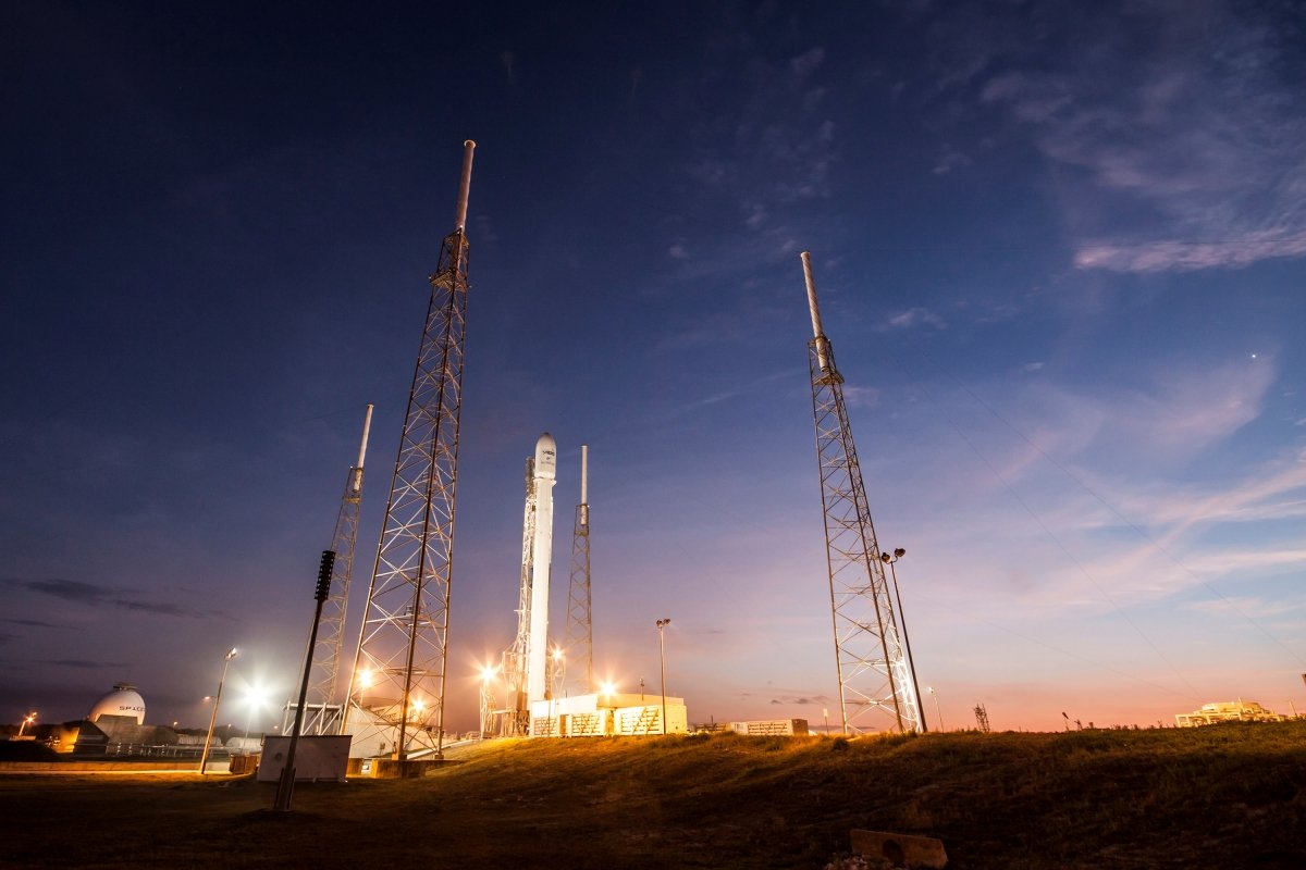 Lanzamiento del Falcon 9 como parte de la misión ABS/Eutelsat-1 a fecha de 1 de marzo de 2015