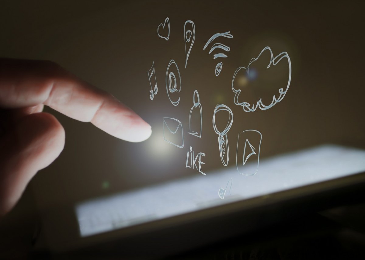 Los datos del bot se generan por lo que compartimos en redes sociales