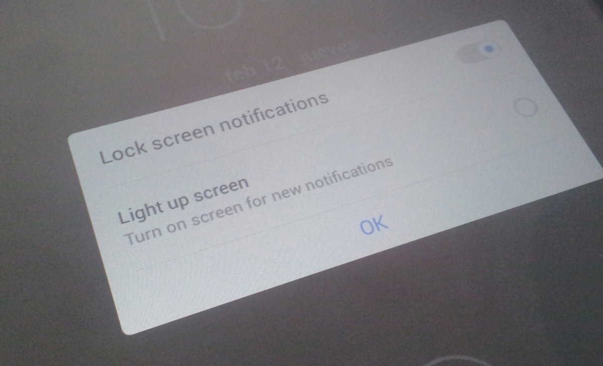 Menú para editar las Lock Screen Notifications de Facebook