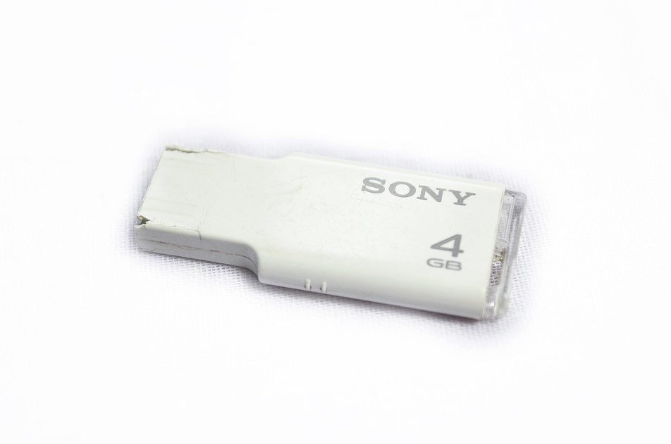 No podrás instalar OS X El Capitán con un pendrive sin un pendrive