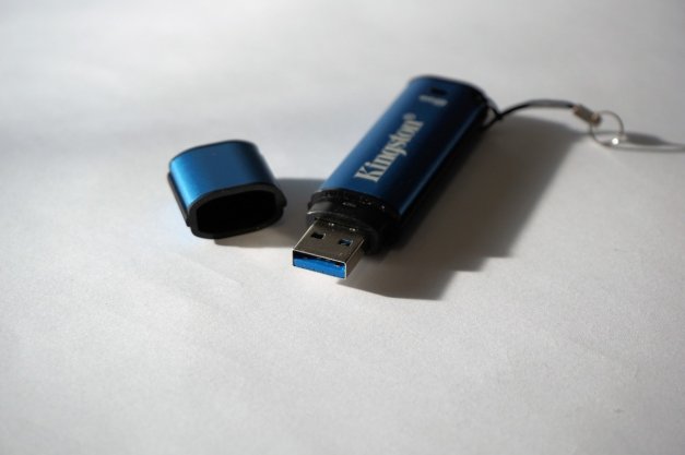 Cómo crear un USB booteable con imágenes de disco