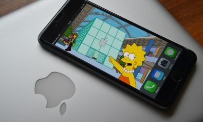 La publicidad encubierta más bestia de Apple en series de TV