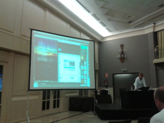 Ana Mesas presentando las novedades de Adobe Creative Cloud en el Adobe Create Now! Roadshow 2013 ce