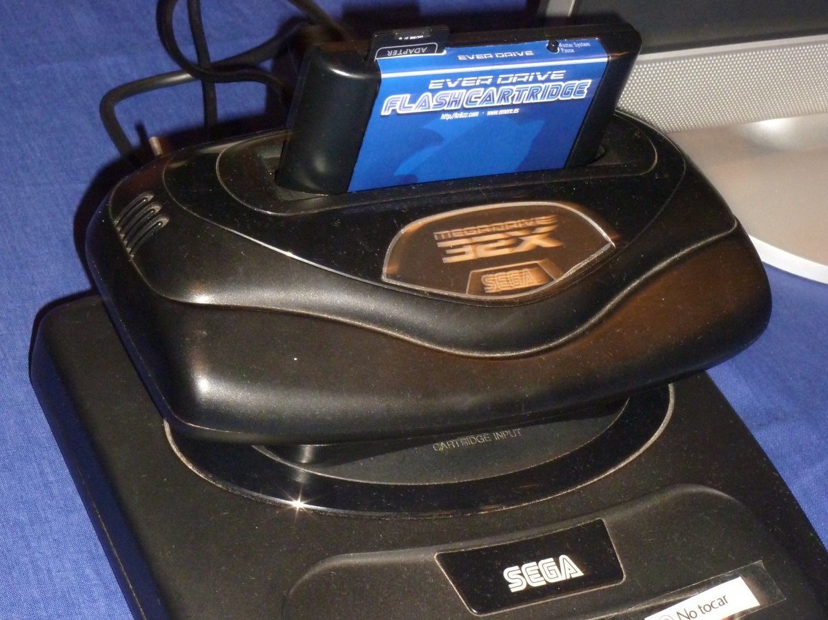 32X, el añadido que se unía a Mega Drive