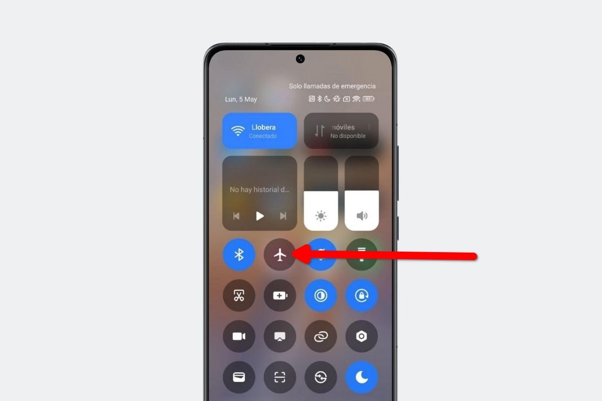 Activar el modo avión en Android para evitar el mensaje de escribiendo en WhatsApp