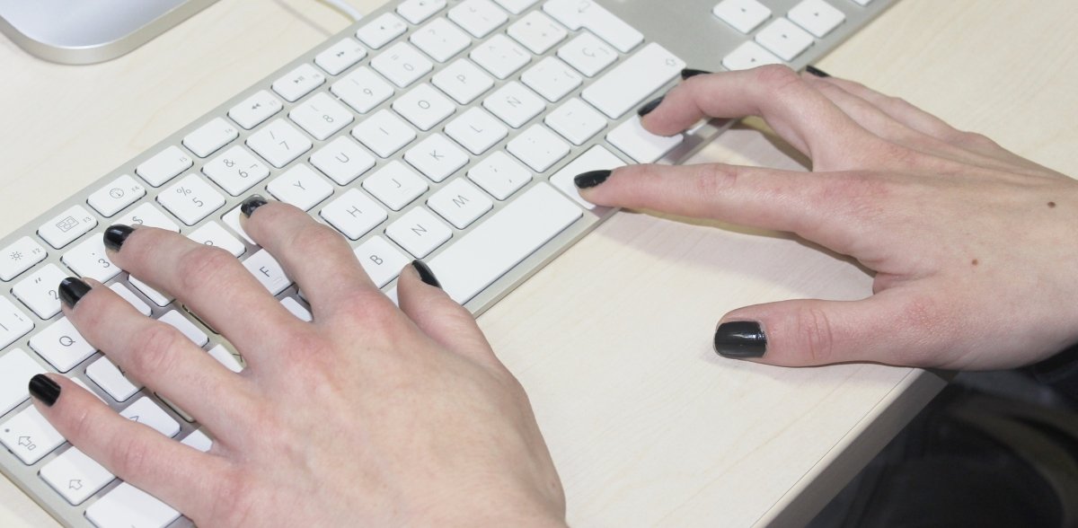 Atajo con Cmd en un teclado Mac