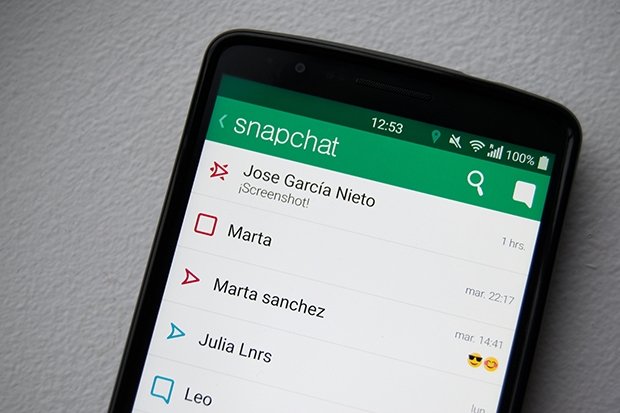 Aunque se puede capturar la pantalla sin notificarlo, hazlo bajo tu propia responsabilidad