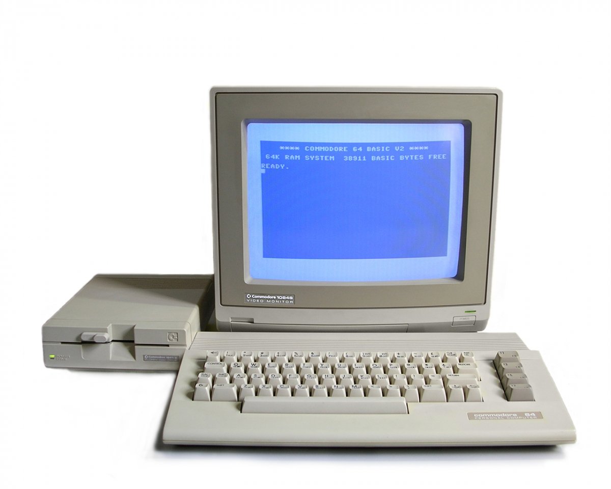 Con la llegada de ordenadores como el Commodore 64 a España llegaron más cosas