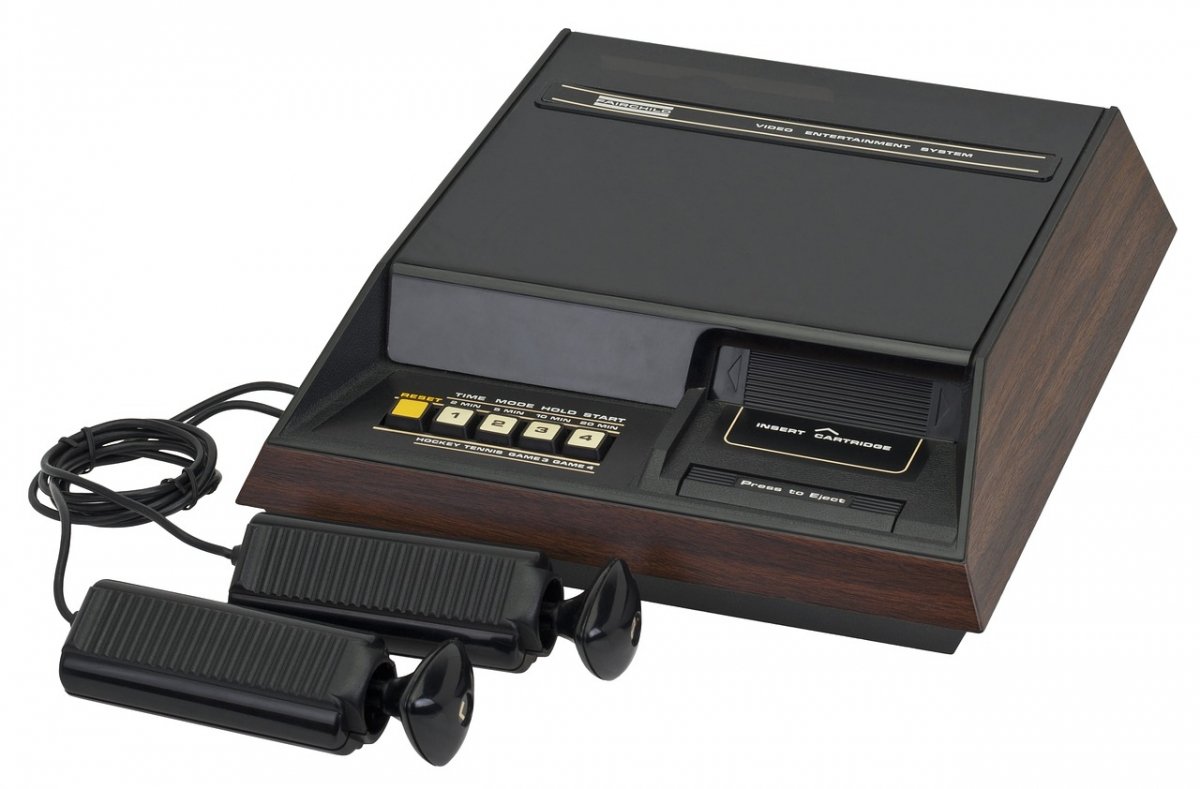 Consola Fairchild Channel F expuesta