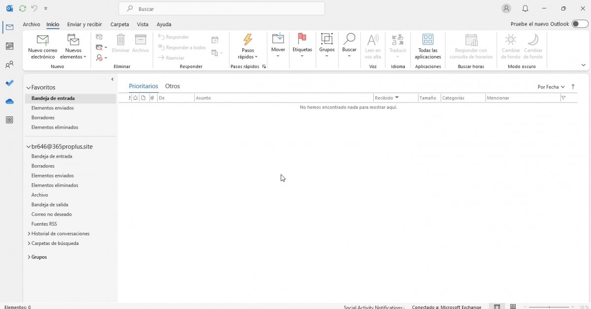 En Office viene incluido el archiconocido gestor de correo Outlook, que pronto será sustituido por una webapp