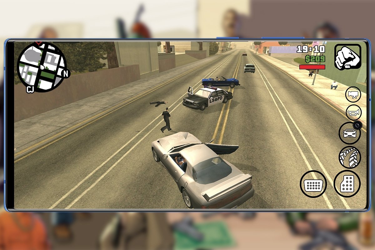 Errores más comunes al escapar de la policía en GTA San Andreas - Quedar atrapado en el tráfico