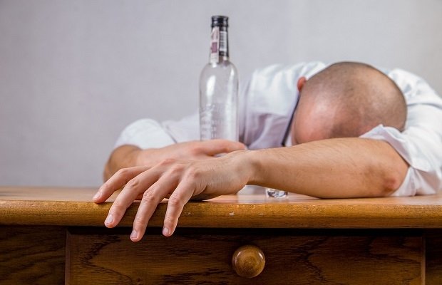 i-Doser te permite disfrutar del alcohol, pero sin la correspondiente resaca