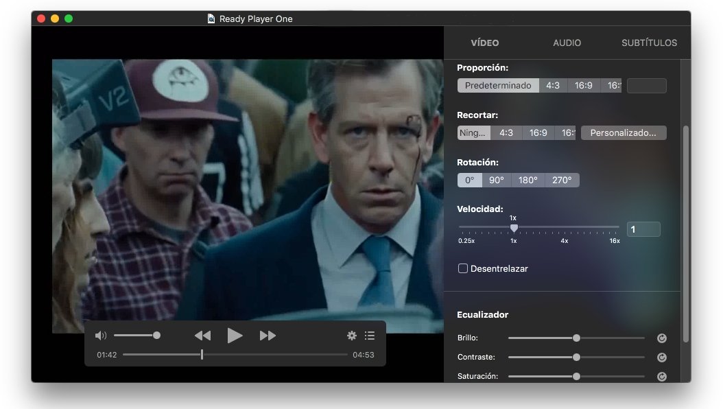 IINA reproduciendo una película y sus ajustes