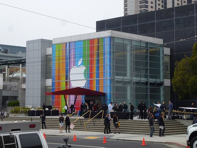 Las Apple Store son los centros de culto