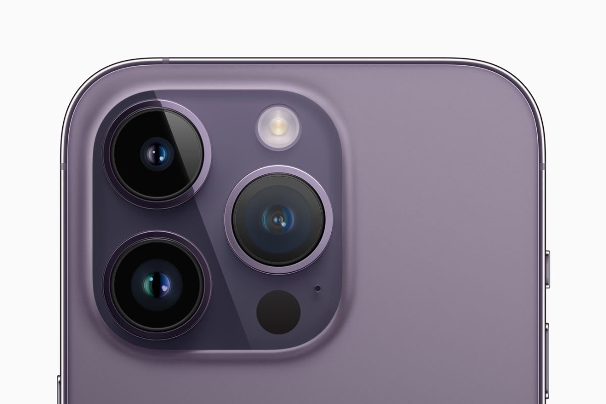 Las tres cámaras traseras de iPhone 14 Pro
