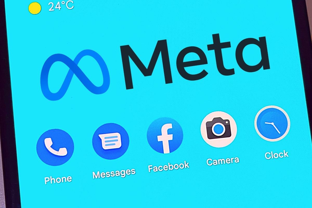 Meta y Facebook en un smartphone Android