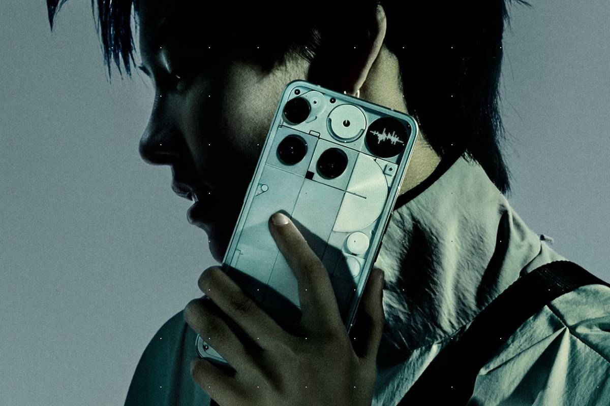 Nothing, como siempre, propone un móvil contra el aburrimiento