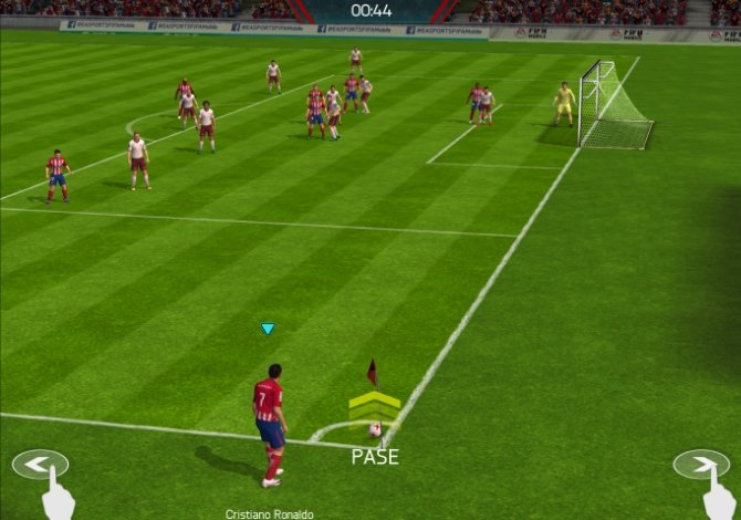 Preparándonos para lanzar un córner en FIFA Mobile