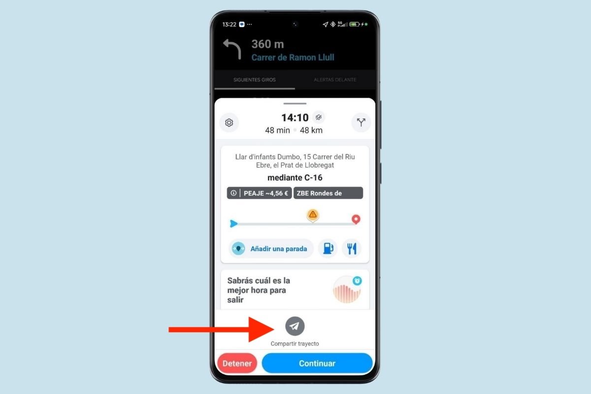 Puedes compartir el trayecto desde Waze en tu móvil cuando está conectado a Android Auto
