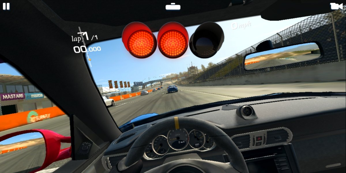 Real Racing 3 ofrece realistas carreras de coches