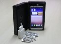 Huawei Ascend Mate 7 con sus accesorios y metido en su caja