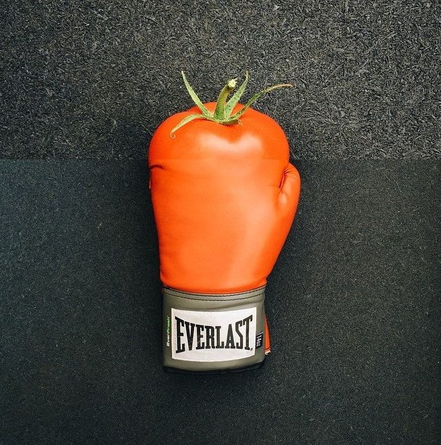 Tomate + Guante de boxeo