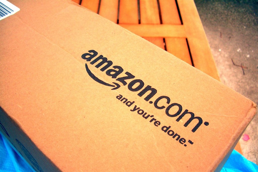 Una caja de envío de Amazon