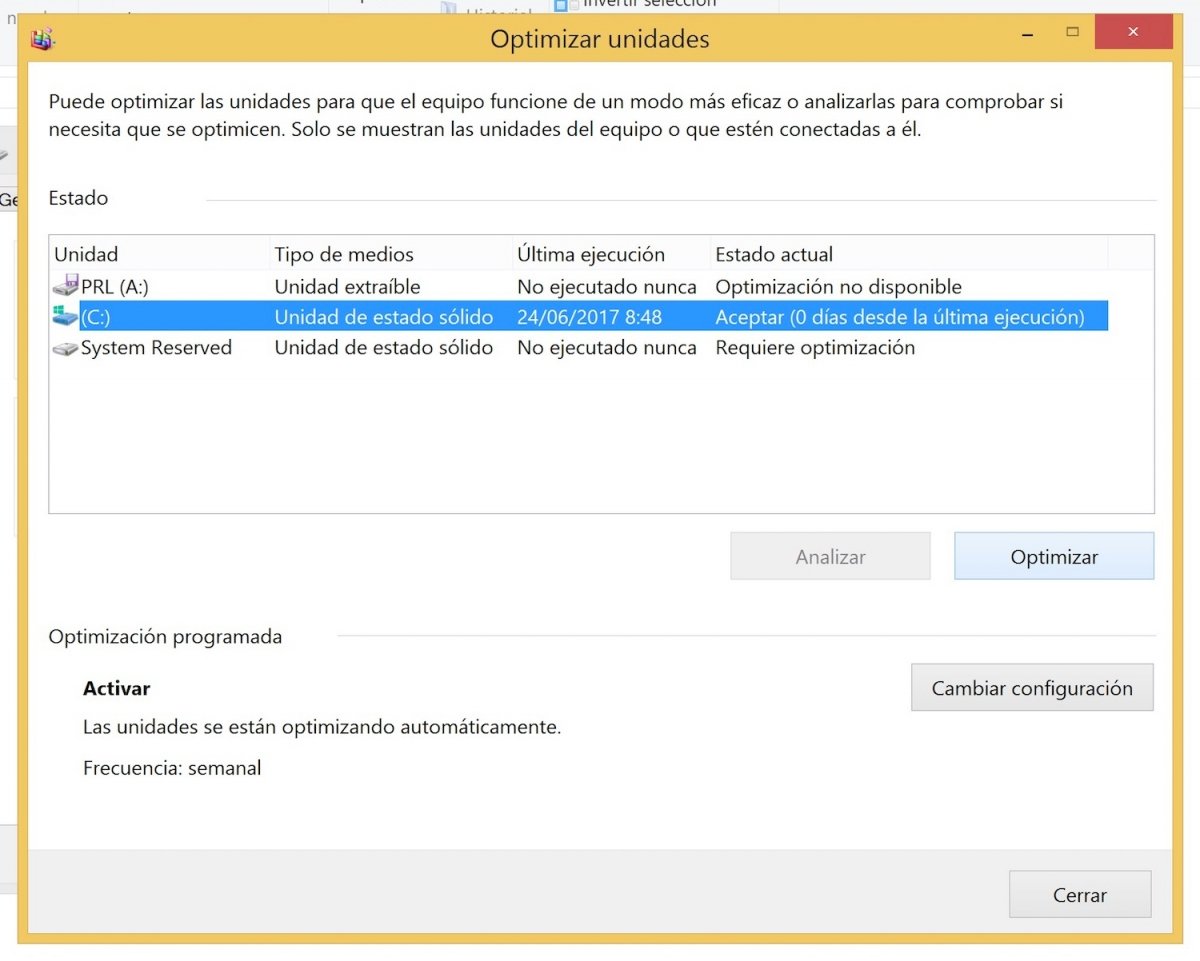 Ventana de desfragmentar disco duro en Windows 8