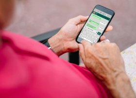 Cómo configurar WhatsApp para personas mayores