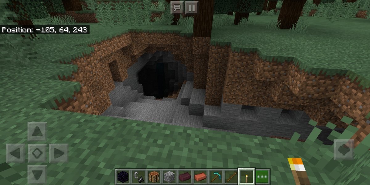 Minecraftの洞窟への入り口