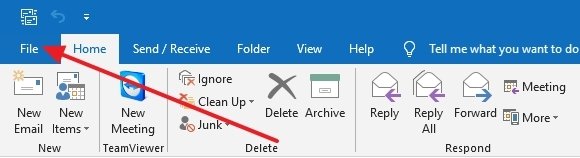 Menú archivo en Outlook