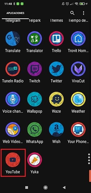 Localiza YouTube en tu menú apps