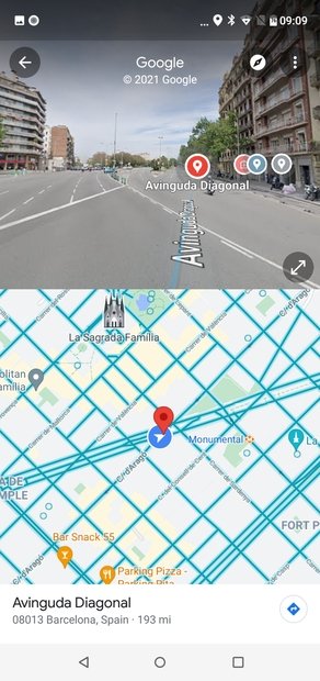 Screen split between Street View and the map