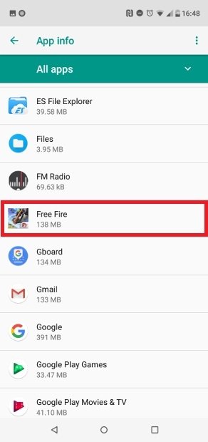 Busca Free Fire en la lista