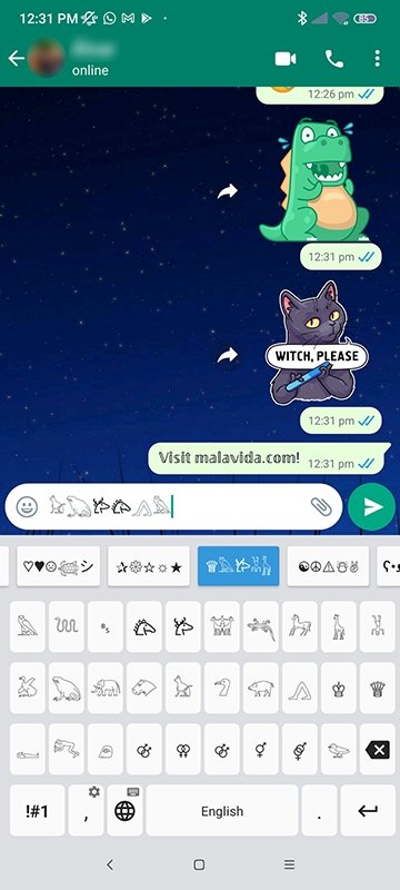 Le résultat de l'utilisation du clavier de Fonts dans un chat de WhatsApp