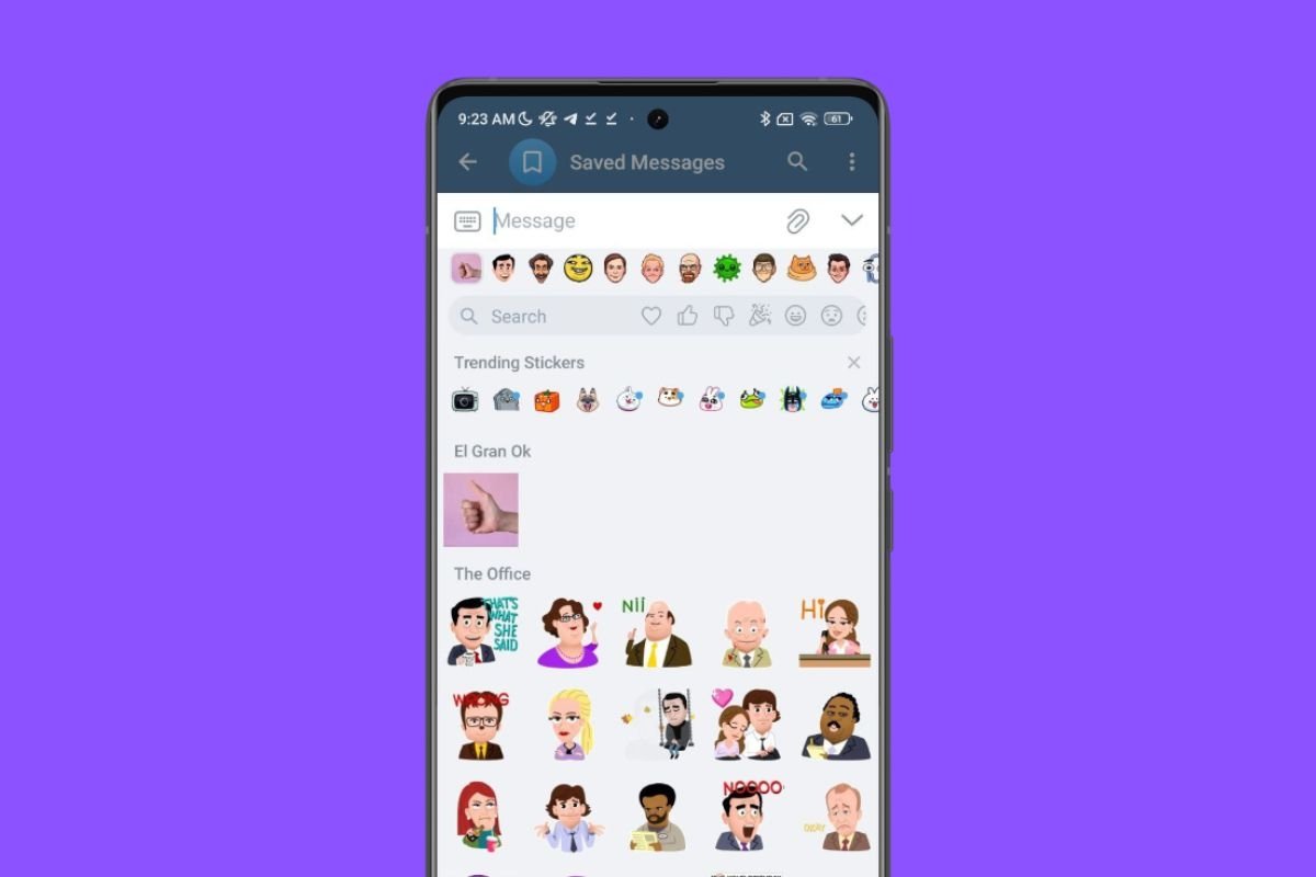 Os videostickers são enviados da mesma forma que outros elementos, como GIFs ou emojis