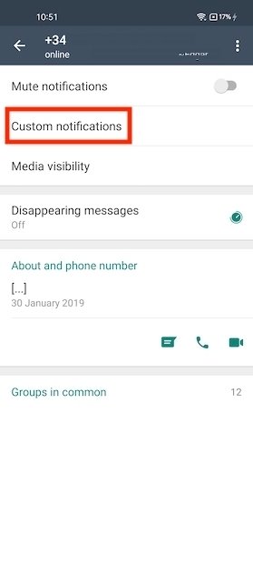 View your contact’s notification options